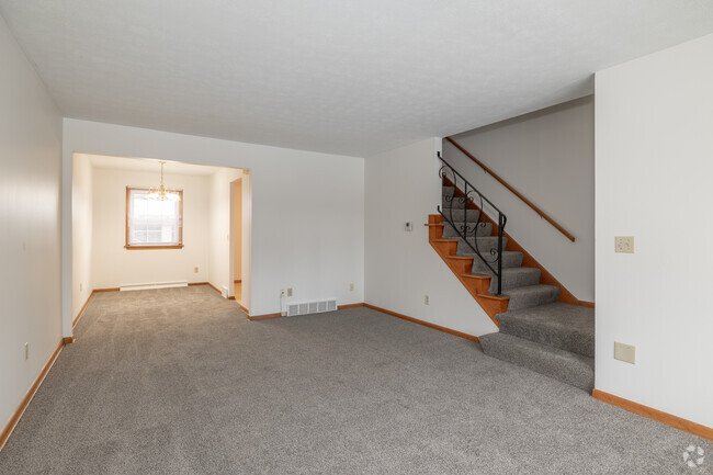 2BD, 1BA - 900SF - SALA DE ESTAR - Bexley Townhomes