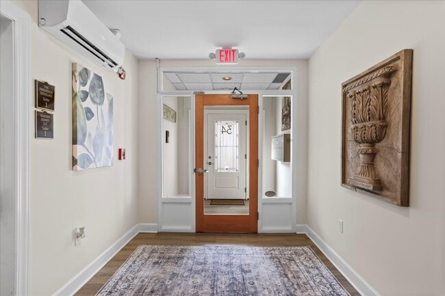 Building Photo - 34 W Franklin St