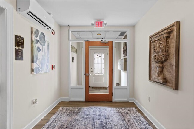 Foto del edificio - 34 W Franklin St