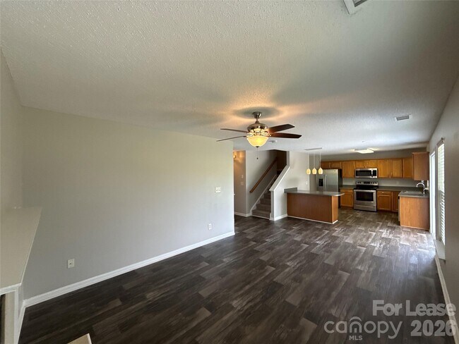 Foto del edificio - 1032 Meadowbrook Ln SW