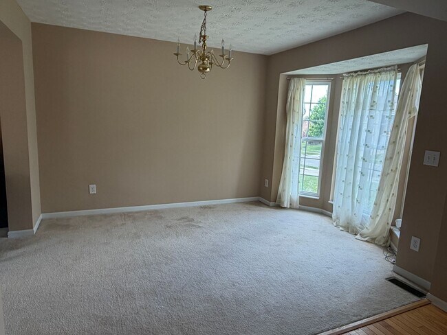 Foto del edificio - Beautiful, two-story, 4 bedroom home in Springboro!