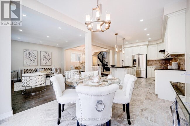 Building Photo - 385 Dahlia Trail