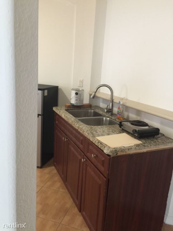 Building Photo - 1 br, 1 bath Apartment - 10838 SW 240 ST
