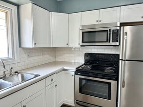 Building Photo - 1321 14th St S