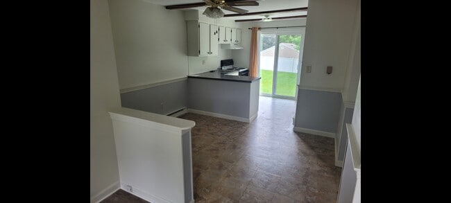 Building Photo - 18 Sunset Ln