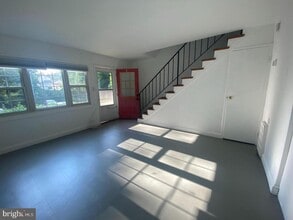 Building Photo - 22 S Monroe Rd