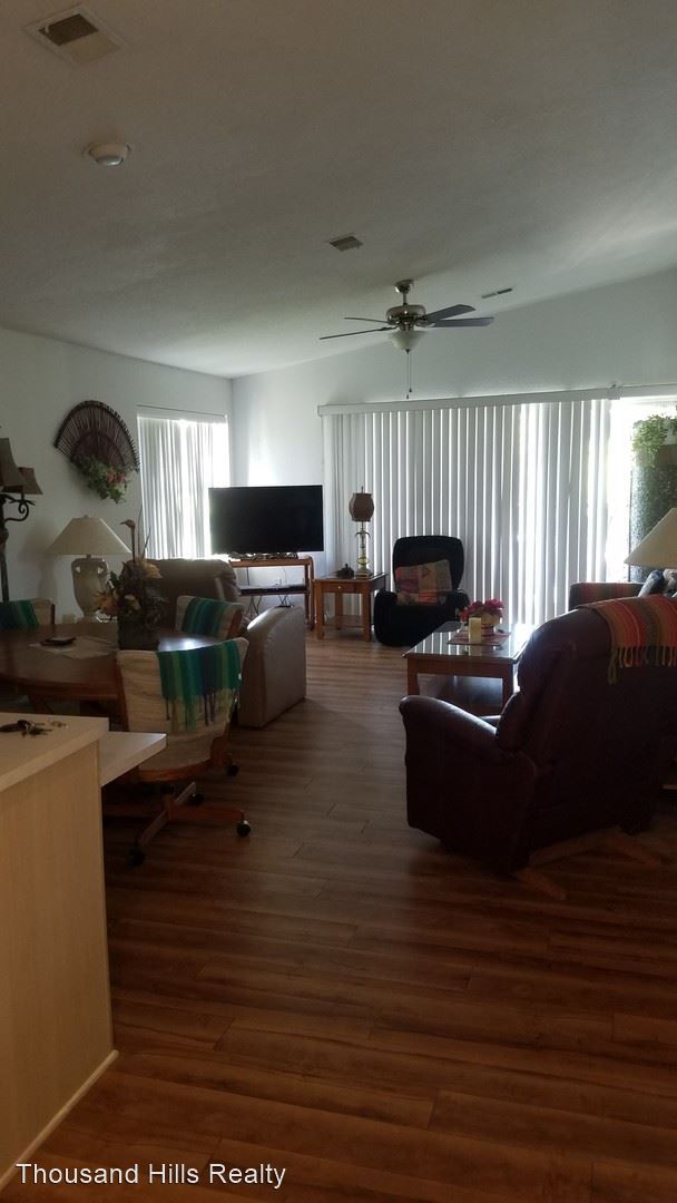 Foto del edificio - 2 br, 2 bath House - 180 W. Rockford Dr. #10