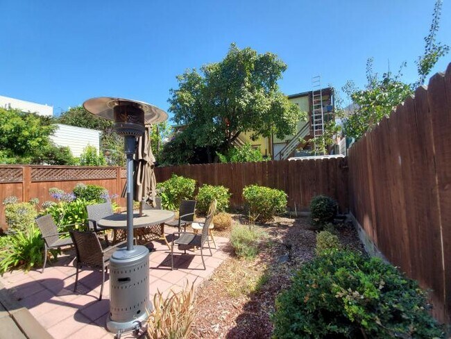 Building Photo - 2 bedroom in San Francisco CA 94110