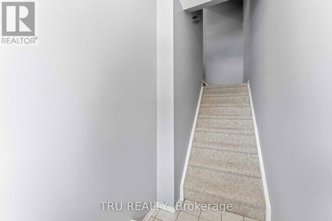 Photo du bâtiment - 770 St Andre Dr