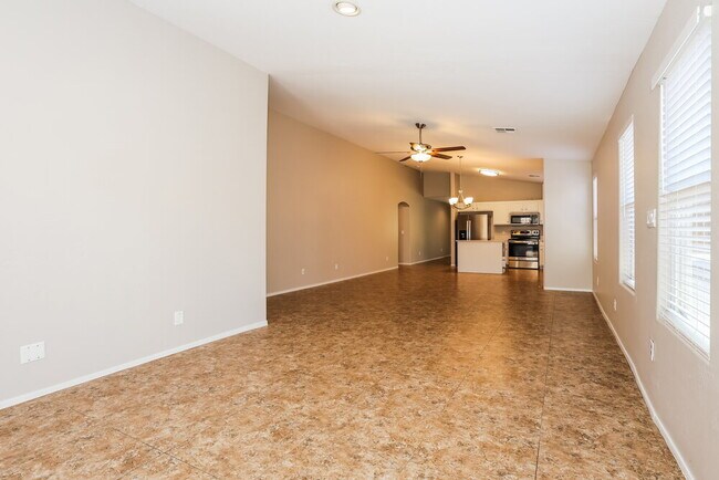 Foto del edificio - 3312 W Five Mile Peak Dr