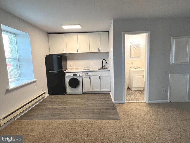 Foto del edificio - 5130 Pennell Rd
