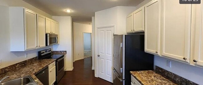 Building Photo - 6815 Kinsale Ln