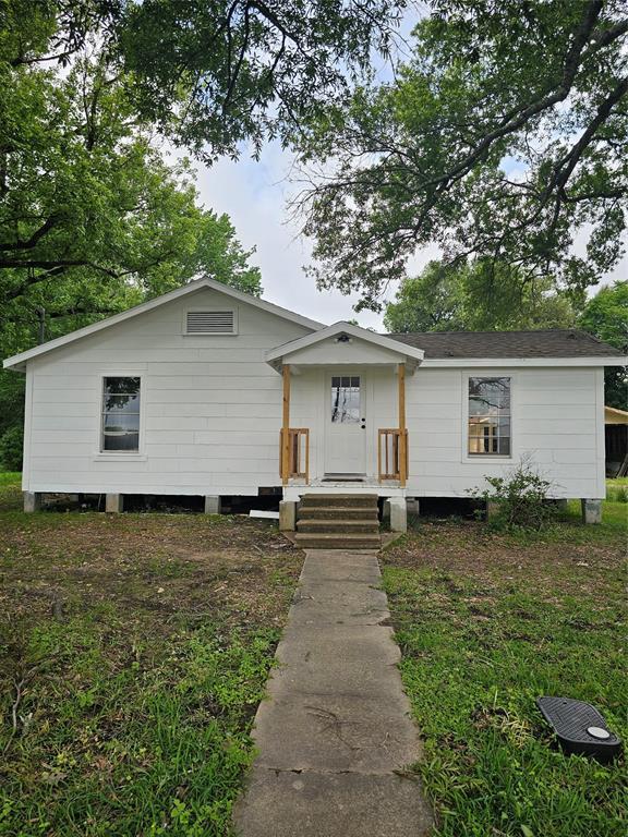 712 Stowell St, Anahuac, TX 77514 House Rental in Anahuac, TX