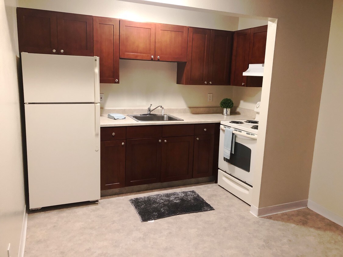 Kitchen - 5308 Chicago Ave SW