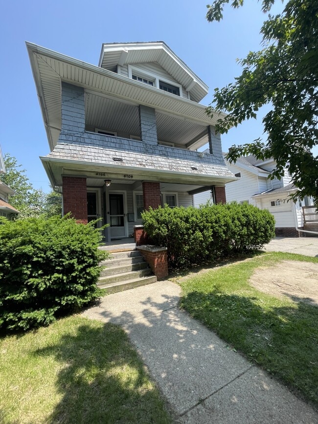 Building Photo - 4104 N Lockwood Ave