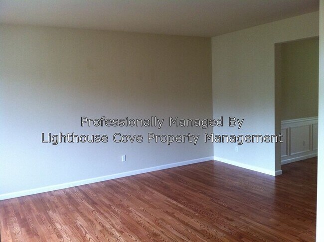 Building Photo - 8063 Icicle Pl NW