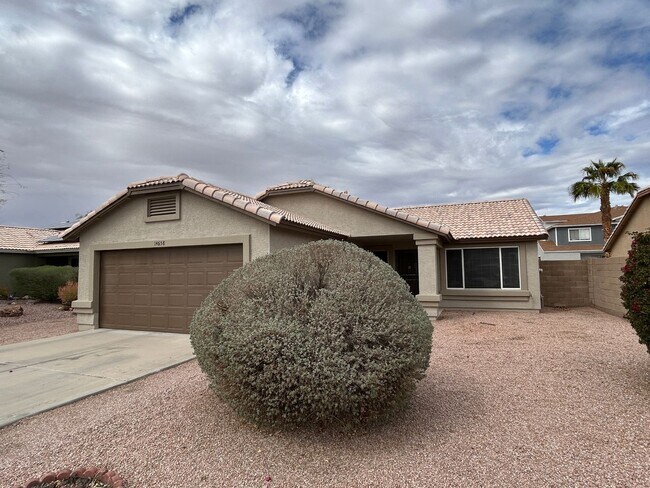 Building Photo - 14658 W Marcus Dr