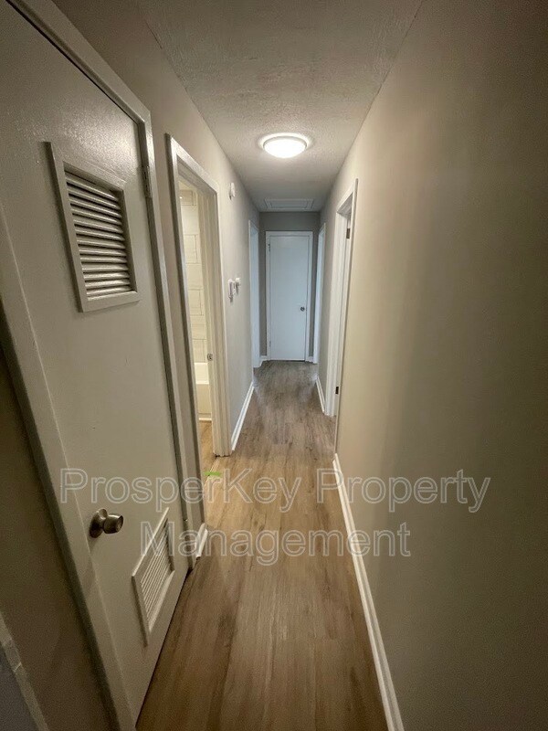 Foto del edificio - 4905 Wellborn Dr