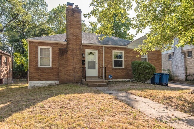 Foto del edificio - 320 Henquin Dr