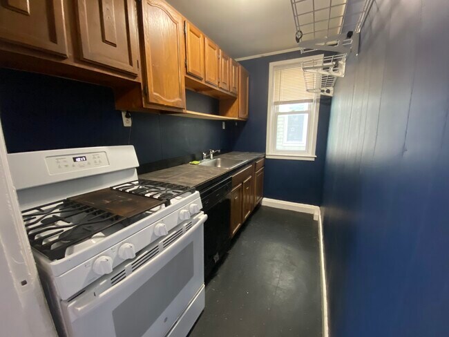 Building Photo - 132 De Pasquale Ave