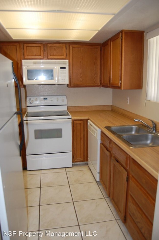 Building Photo - 465 N Lake Havasu Ave