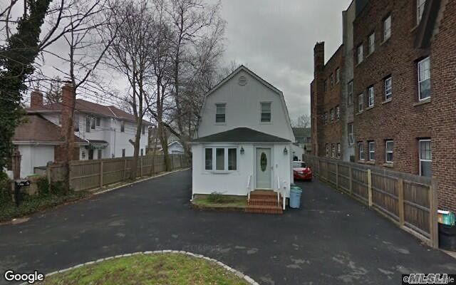 Primary Photo - 31 Trinity Pl