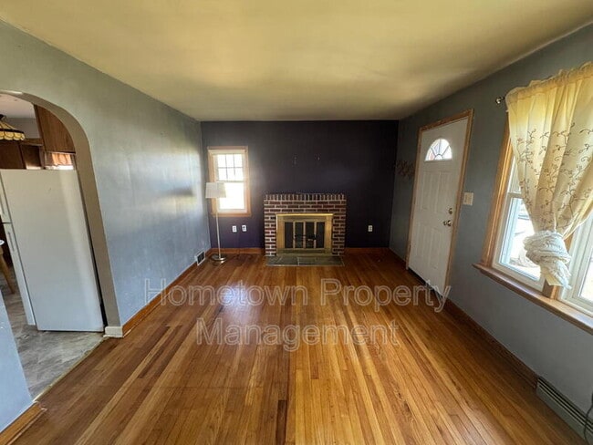 Building Photo - 521 Lansvale St