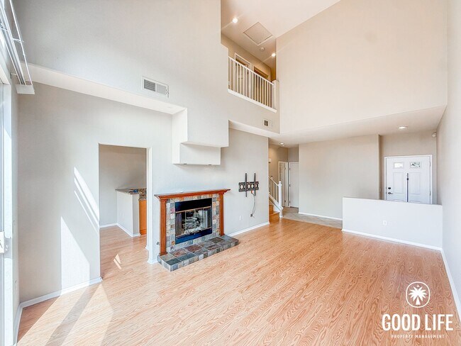 Building Photo - SD: Spacious 3BD/2.5BA Townhome in Carmel Valley with Private Terrace, Community Pool & 2-Car Garage