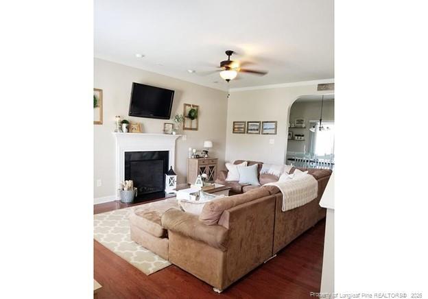 Foto del edificio - 2804 Deepwater Ct