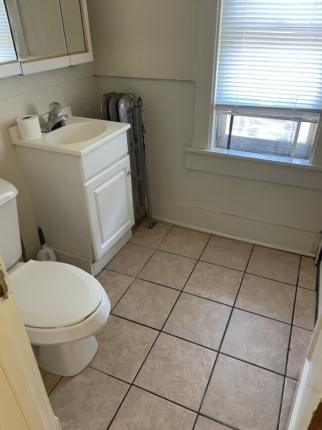 Building Photo - 851#1