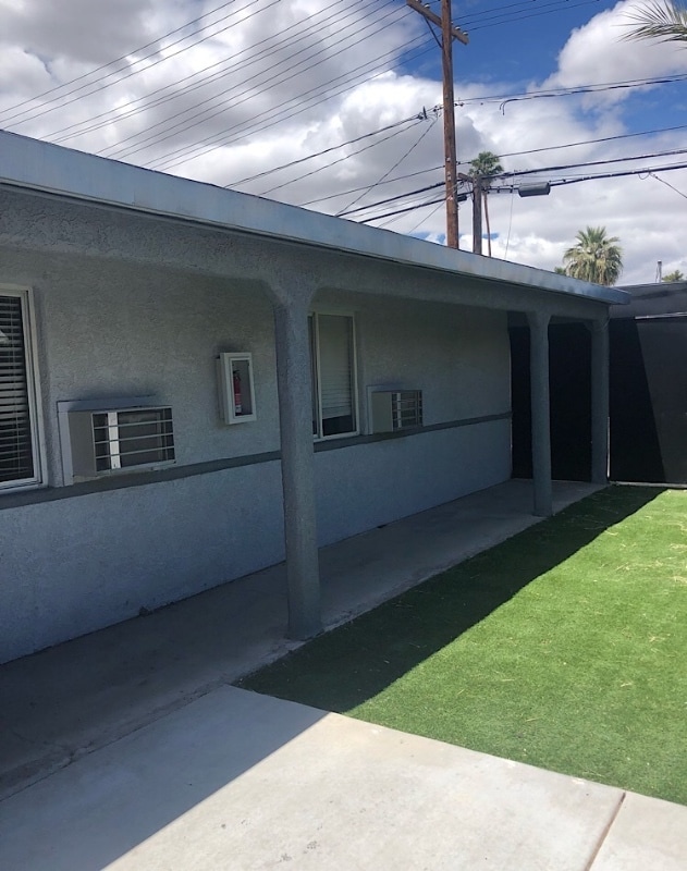 Building Photo - 516 S 11th St