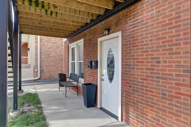 Building Photo - 5040 W Berenice Ave