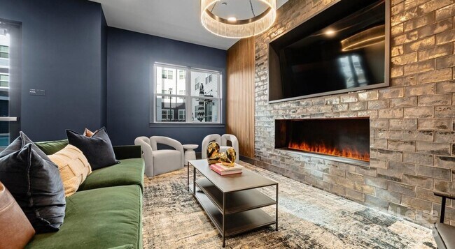 Foto del edificio - 120 Matheson Ave