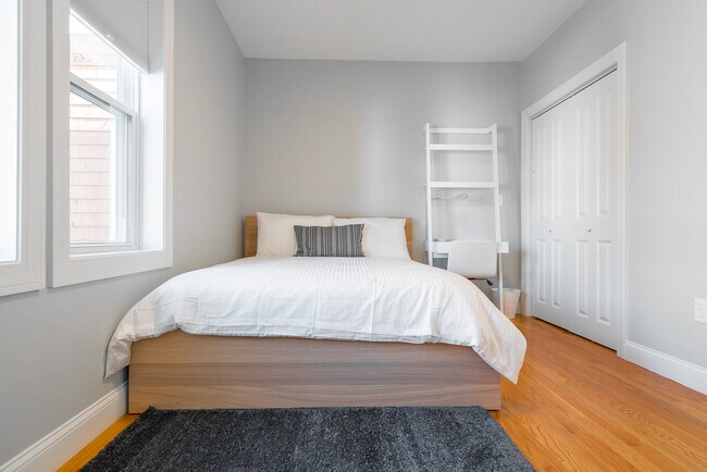 Foto del edificio - 11 Plymouth St