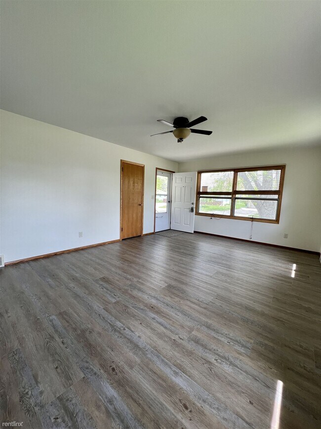 Building Photo - 2 br, 1 bath Duplex - 1716 Dick Drive 1718