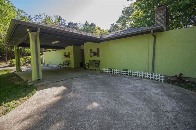 Foto del edificio - 5225 Lantern Ln