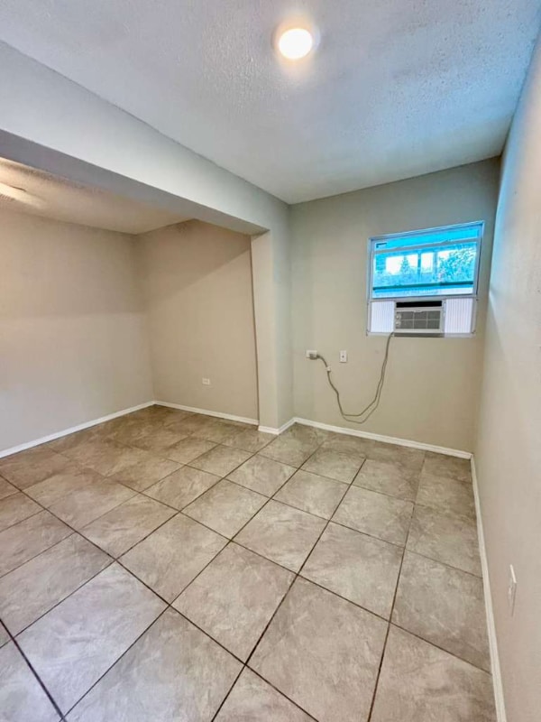 Building Photo - 1216 Marlowe Ave