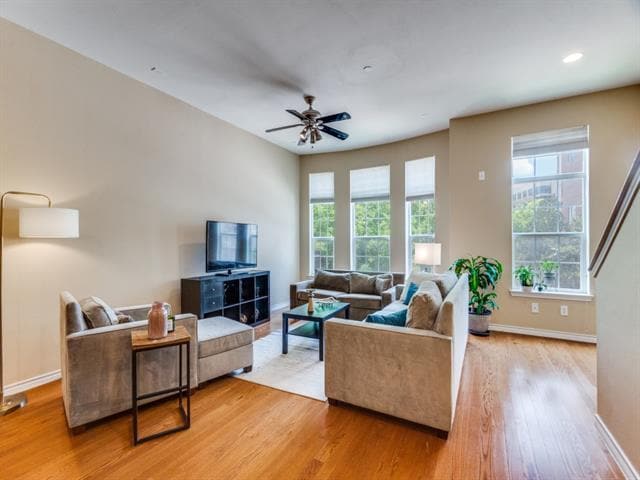 Building Photo - 15711 Spectrum Dr