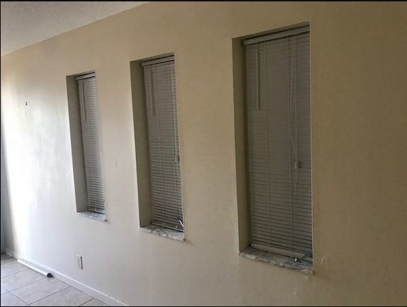 Building Photo - 4671 Poinsettia Ln