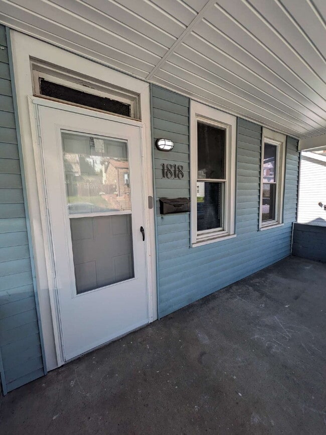 Foto del edificio - Newly Updated 3 bedroom in Carrick! Section 8 is considered