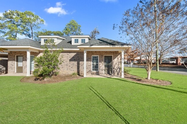 Building Photo - 27 W Grady St