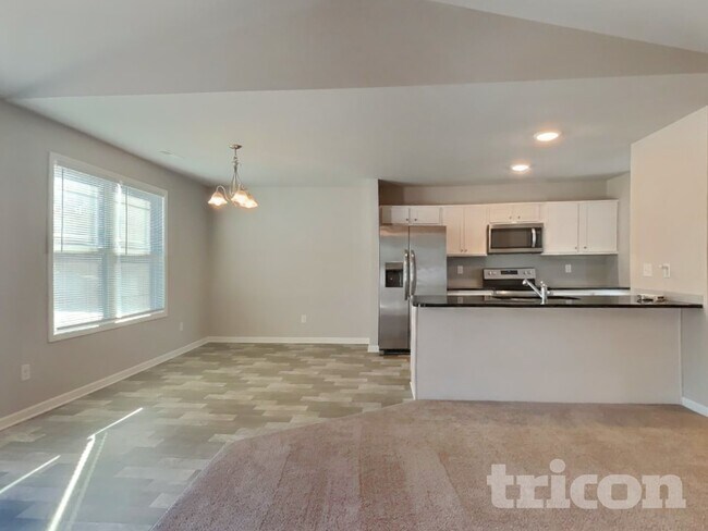 Foto del edificio - 205 Tractor Pl