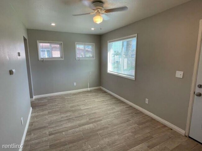 Building Photo - 2 br, 1 bath House - 7771 Philbin Ave