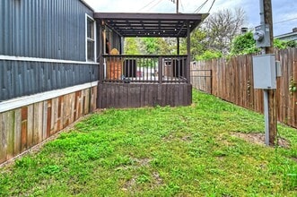 Building Photo - 13204 Enchanted Vista