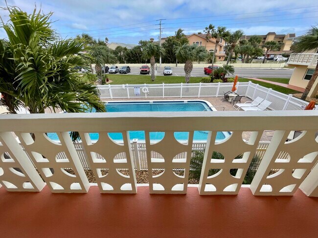 Foto del edificio - 7801 Ridgewood Ave