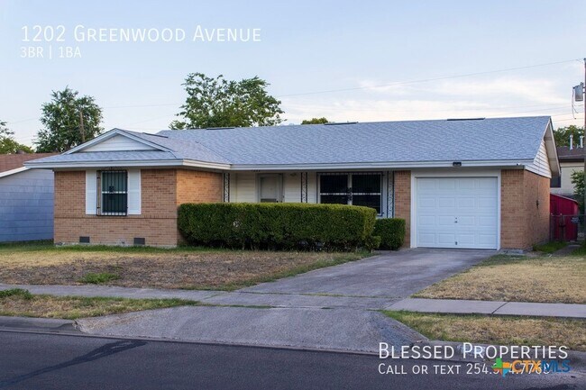 Building Photo - 1202 Greenwood Ave