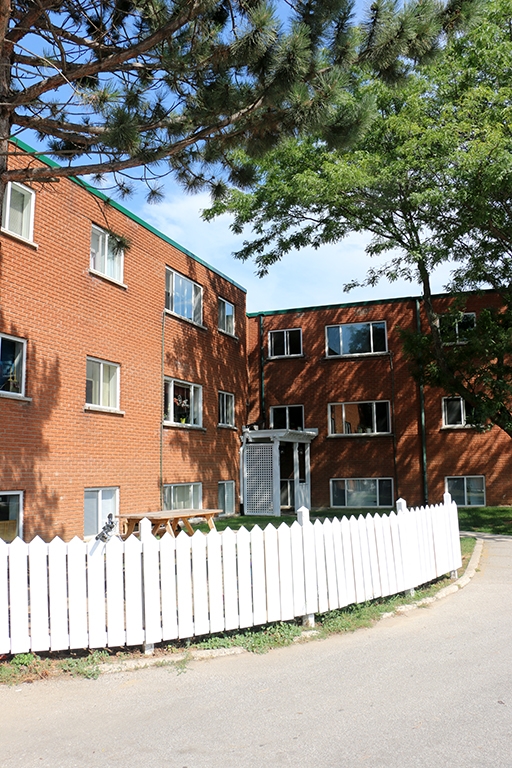 Primary Photo - The Huron Apartments