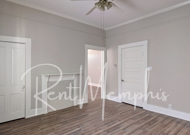 Building Photo - 995 Meda St