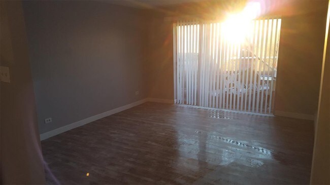 Foto del edificio - 10210 Ridgeland Ave