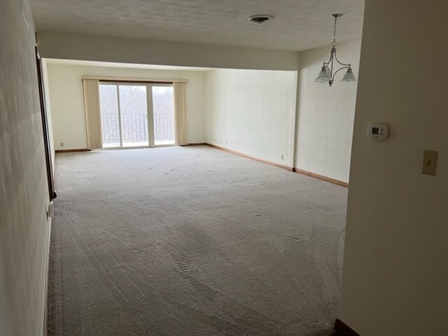Large Living room from entryway - 1222 Vista Ct
